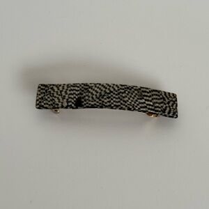 Elegant Black and White Hair Clip